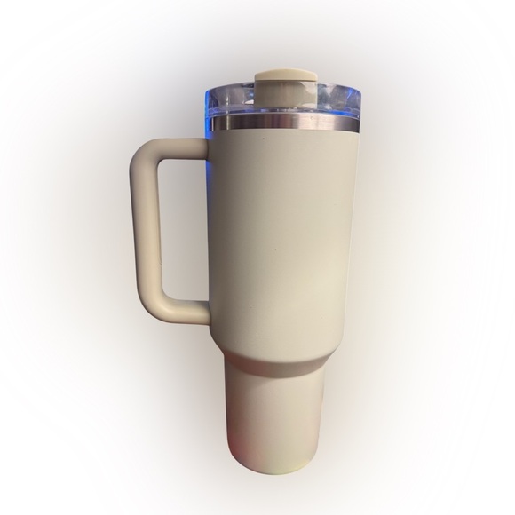 Stanley Quencher H2.0 FlowState Tumbler – 40 oz – Light Green - Picture 4 of 6